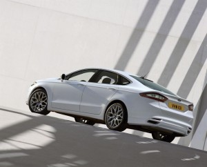 ford-mondeo-2013-1