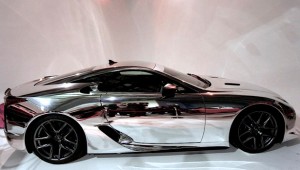 lexus-lfa-con-exterior-de-cromo-1