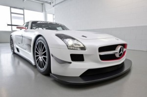 mercedes_sls_amg_gt3_2