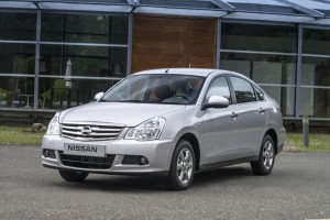 nissan-almera-2013-1