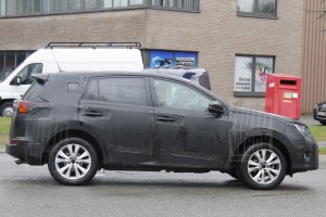 toyota-rav4-2014-1