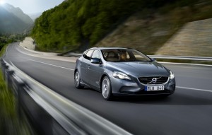 volvo-v40-con-bolsas-de-aire-para-peatones-4